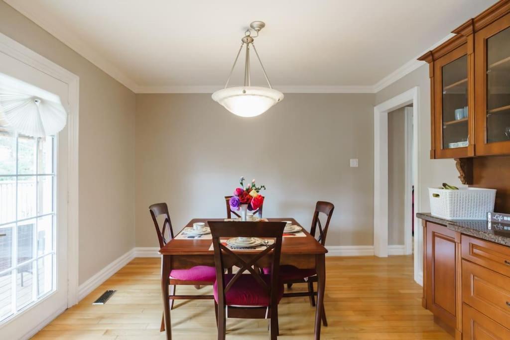 Beautiful Home 4 Bed, 3 Bath, Garage, Backyard! Мисисага Екстериор снимка